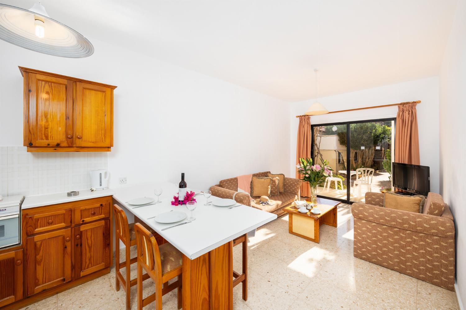 Tavros Hotel Apartments Polis Extérieur photo