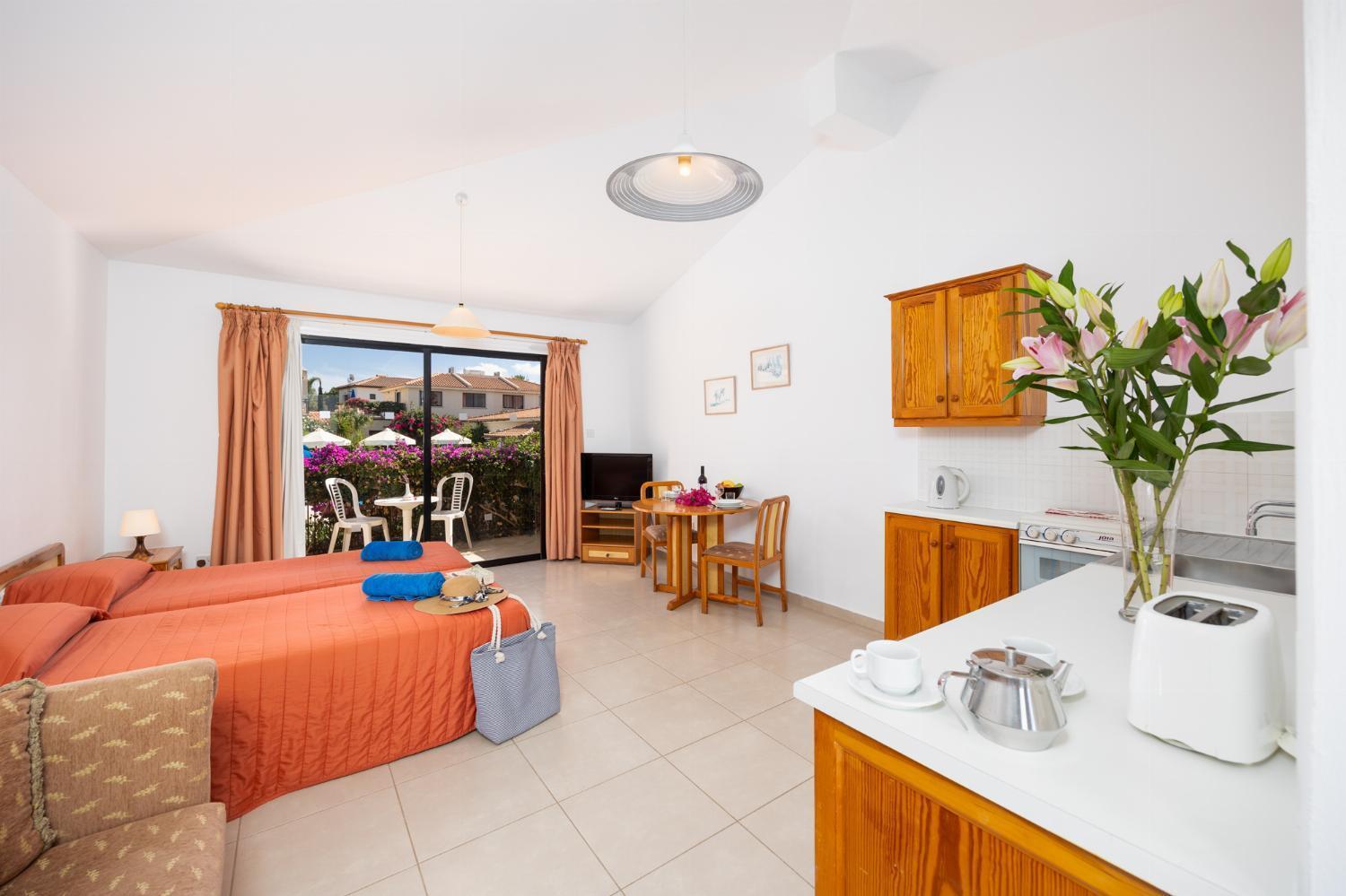 Tavros Hotel Apartments Polis Extérieur photo