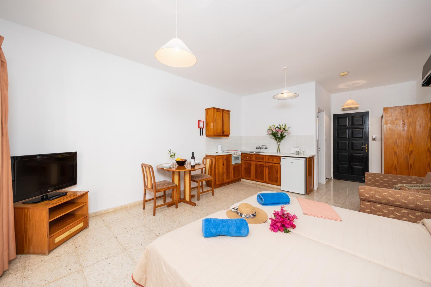 Tavros Hotel Apartments Polis Chambre photo
